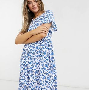 Wednesday's Girl mini blue and white floral smock dress small